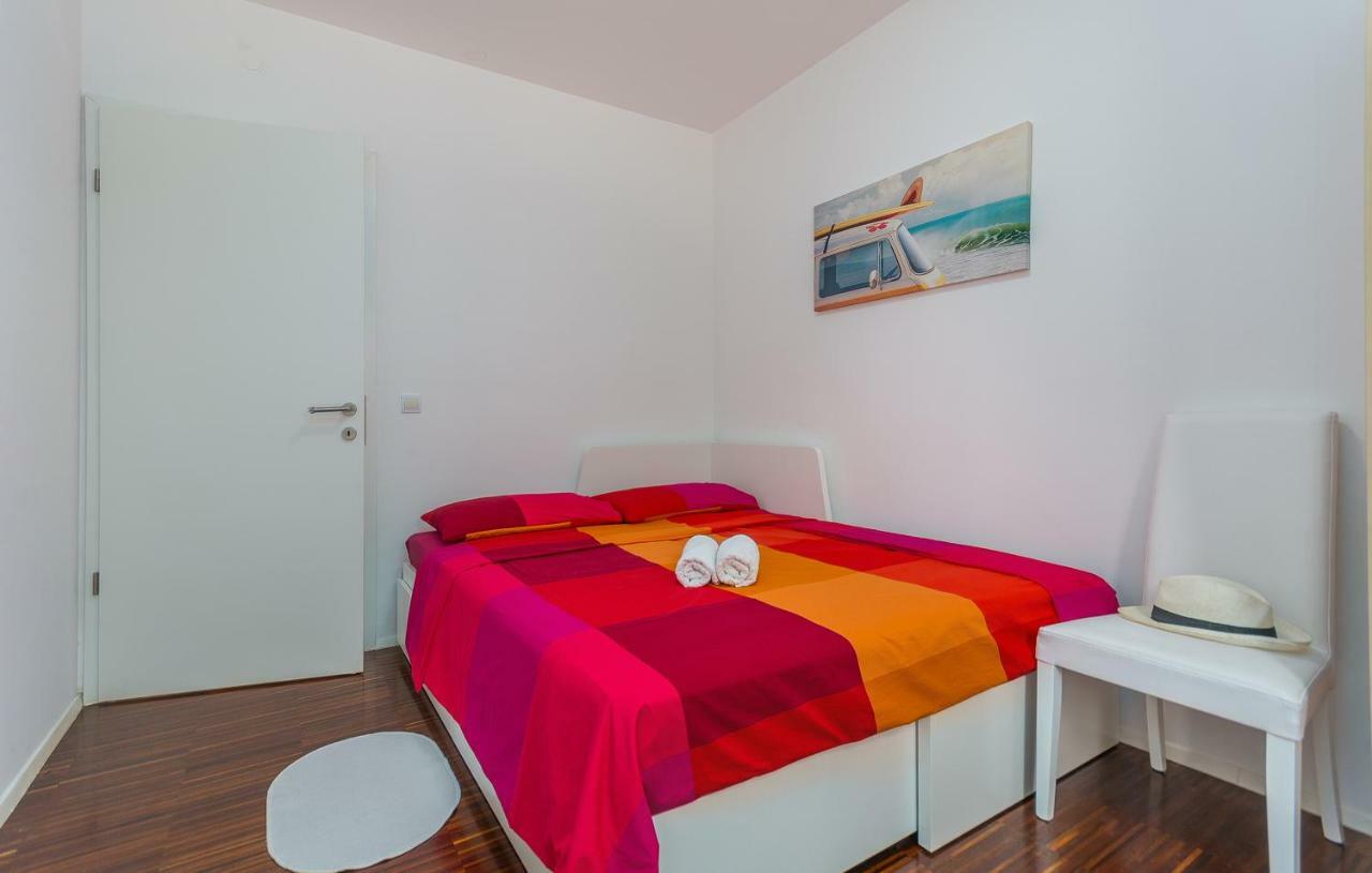 Lella Apartment *